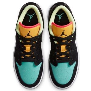 NEW - JORDAN 1 LOW SE GS "Aurora Green" Size 5Y